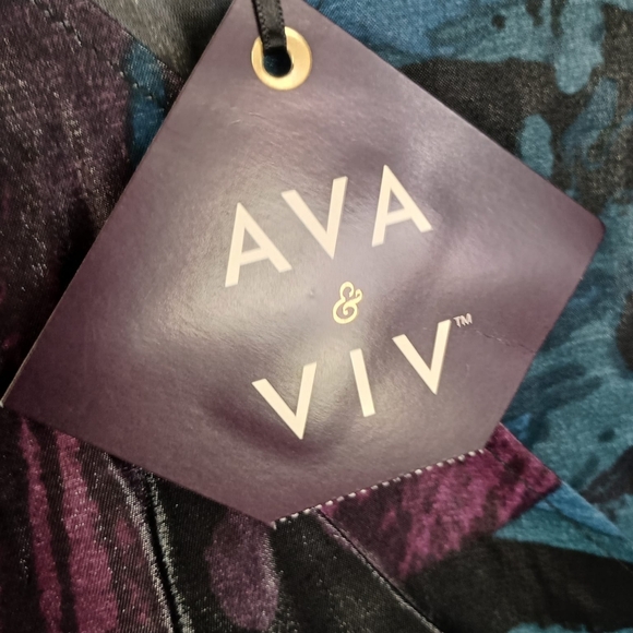 NWT Ava & Viv Balloon Long Sleeve Midi Wrap Dress In Black Floral Size 1X - Picture 10 of 11